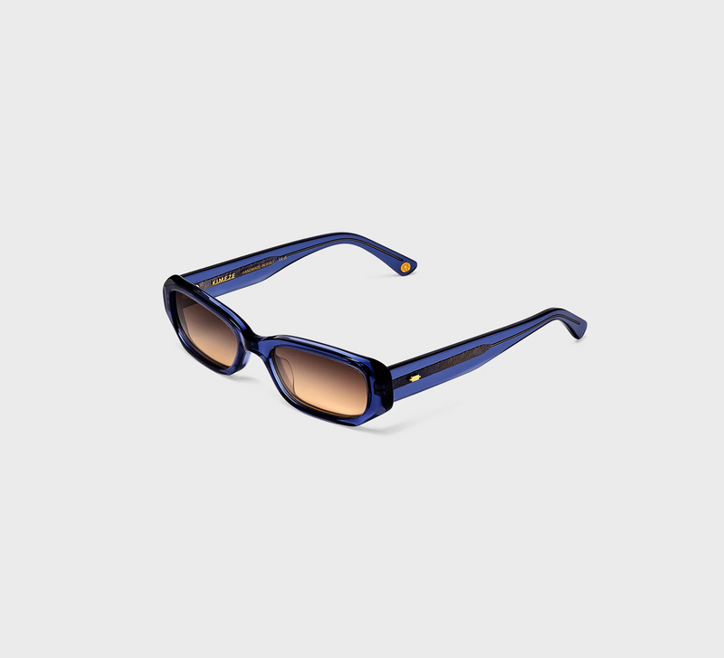 Océan Félin – Lunettes de Soleil Élégance
