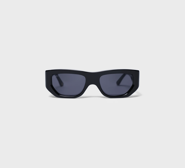 Sombre Élégance – Lunettes de Soleil Imposantes