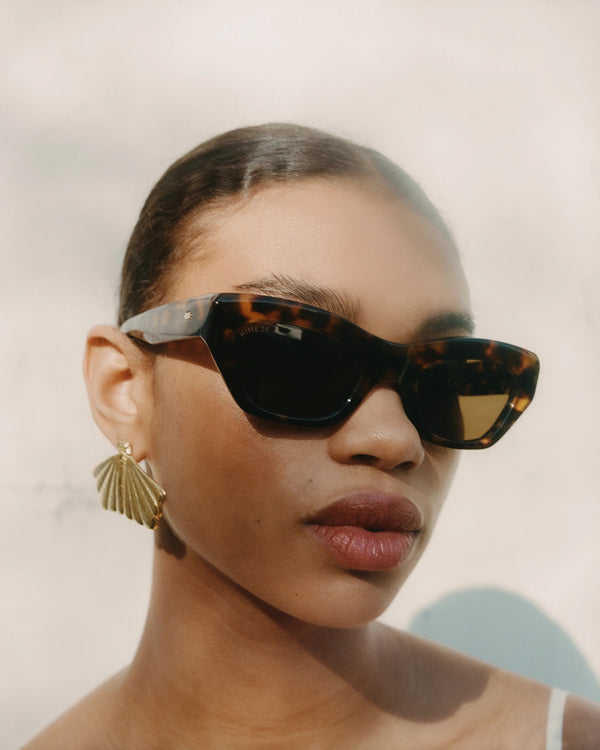 Lunettes de Soleil Œil de Chat Havana Gravée