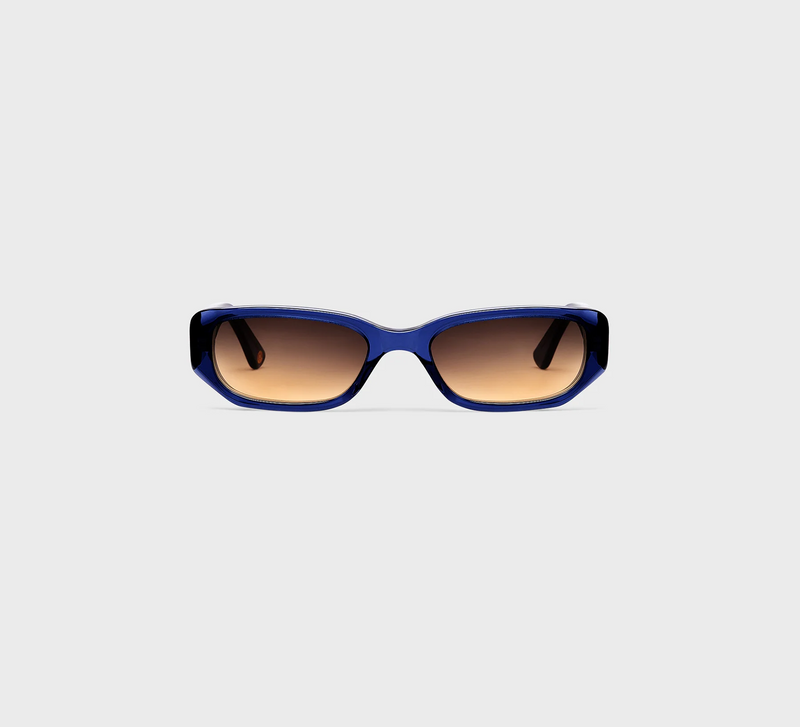 Océan Félin – Lunettes de Soleil Élégance